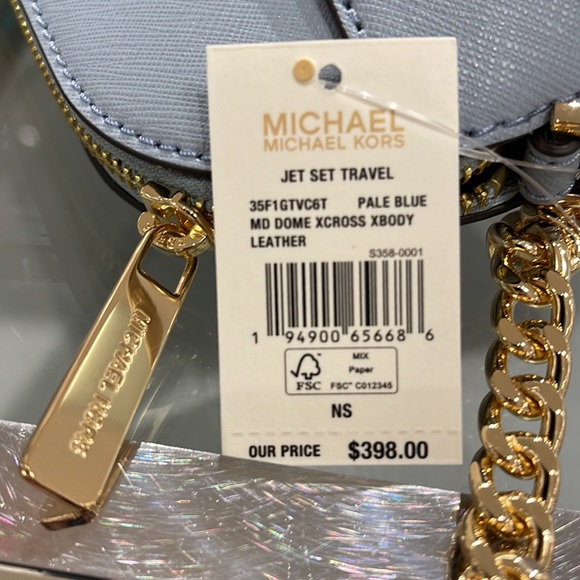 MICHAEL KORS
Jet Set Travel Medium Dome Crossbody Bag
Pale Blue 
NWT - Picture 12 of 16